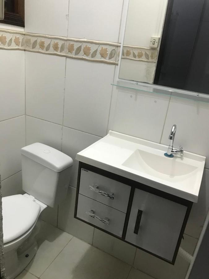 Hostel Gru Economico Com Quartos Individuais E Translado Гуарульюс Экстерьер фото