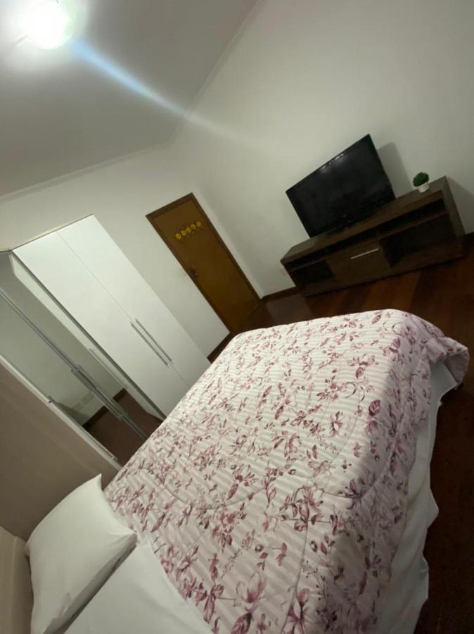 Hostel Gru Economico Com Quartos Individuais E Translado Гуарульюс Экстерьер фото
