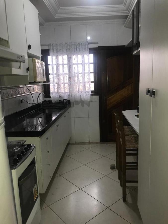 Hostel Gru Economico Com Quartos Individuais E Translado Гуарульюс Экстерьер фото