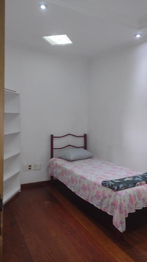 Hostel Gru Economico Com Quartos Individuais E Translado Гуарульюс Экстерьер фото